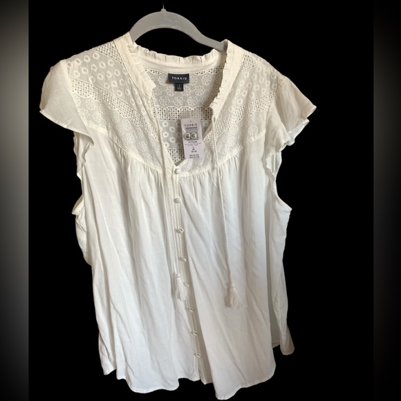 NWT TORRID Slub Crochet Detail Tie-Front White Plus Size Woman’s Top Shirt 2X - Picture 3 of 12